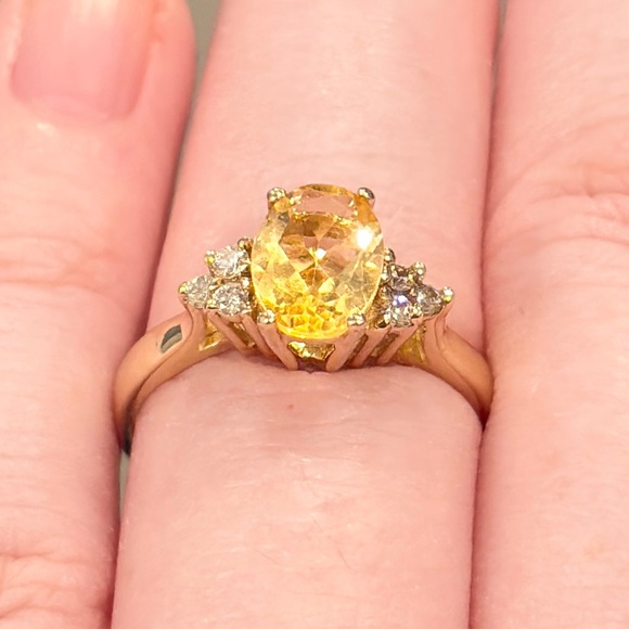 Jewelry - Vintage 14K Citrine Diamond Ring, Light Yellow Oval Solitaire Dainty Size 6.75